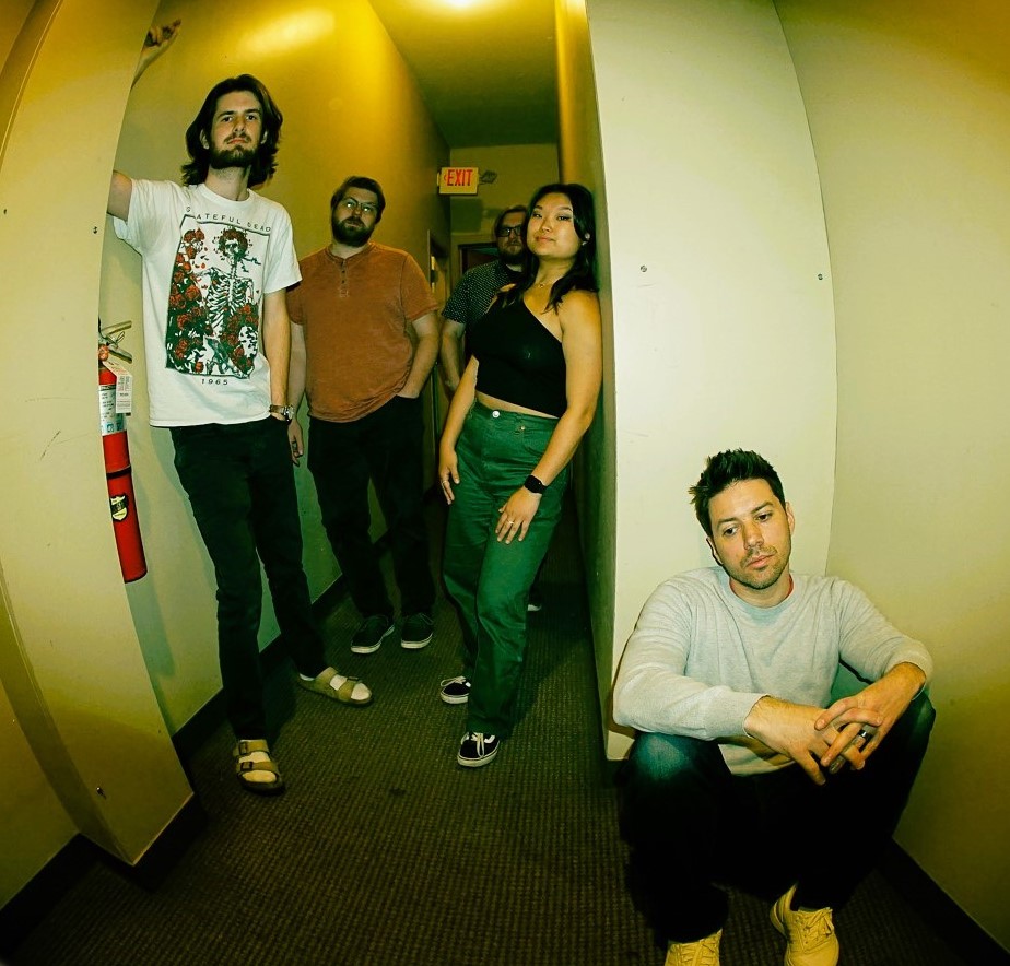 Koz Band performing live